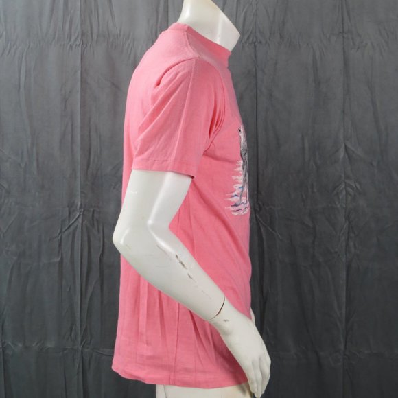 Vintage Graphic T-shirt - Winter Wolf Graphic on Hot Pink - Men's Medium - Picture 6 of 8